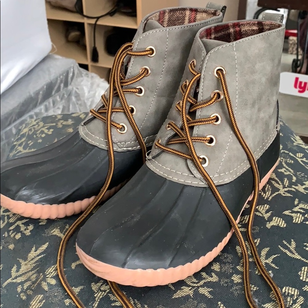 Snow Boots